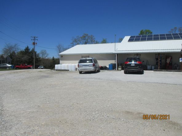 54 E Hwy 54, Hermitage, MO 65668